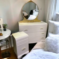 White Dresser Set 