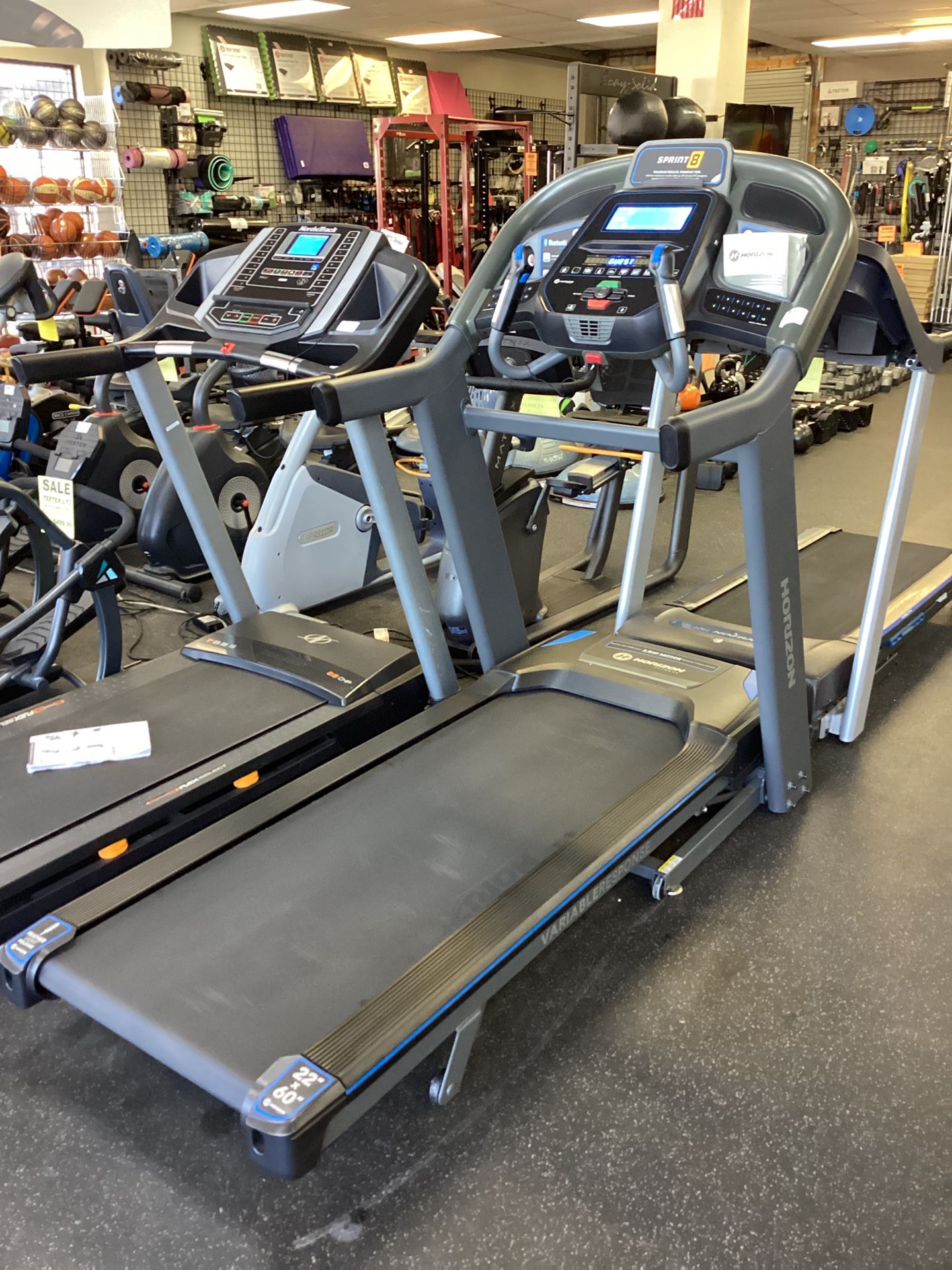 Horizon 7.4AT Heavy Duty Folding Treadmill
