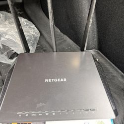 Netgear WIFI Router Good And Works