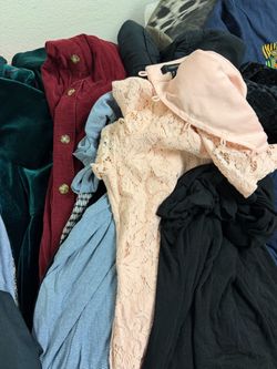 Women’s Dresses Clothing Lot – 18–25 Pieces