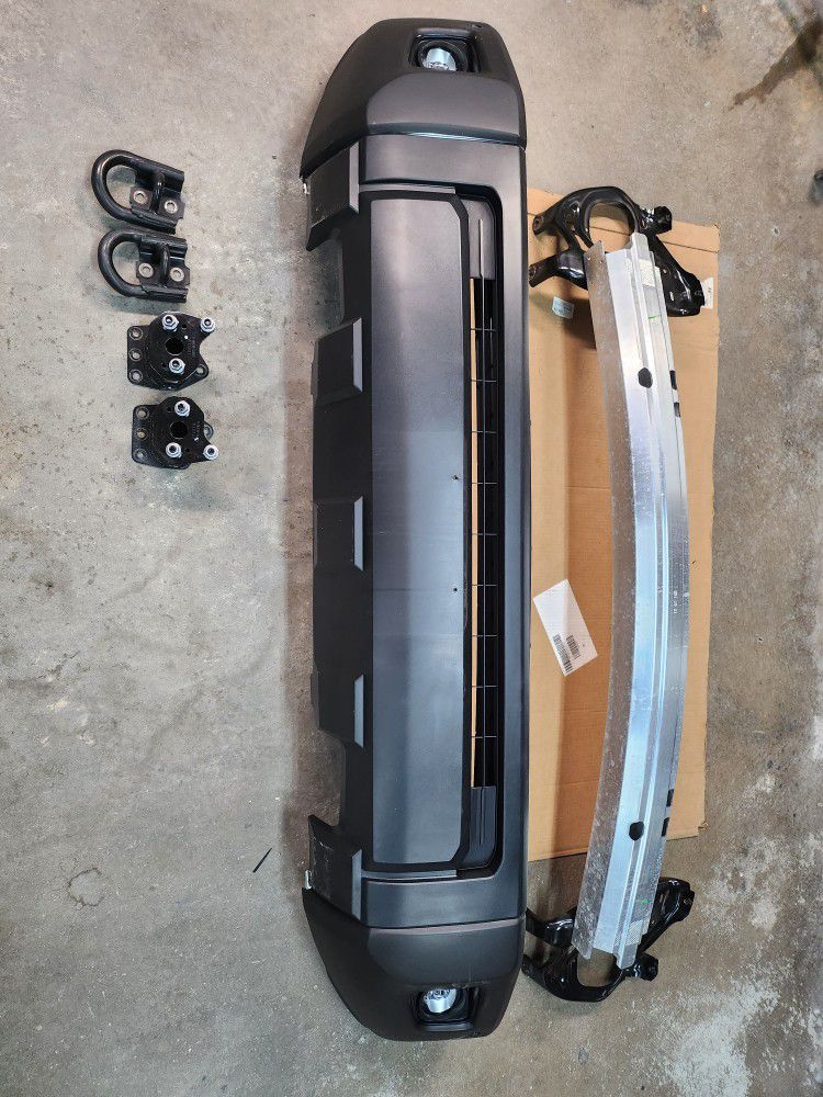 2021 Toyota  Tundra Front Bumper Assembly 