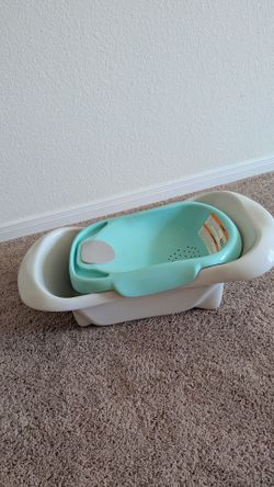 Baby bathtub