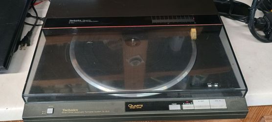 Vintage Technics SL-QL5 Linear Tracking Direct Drive Turntable - Powers On / Untested
