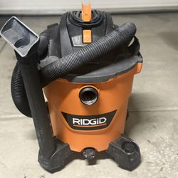 Rigid 12 Gallon Shop Vacuum 
