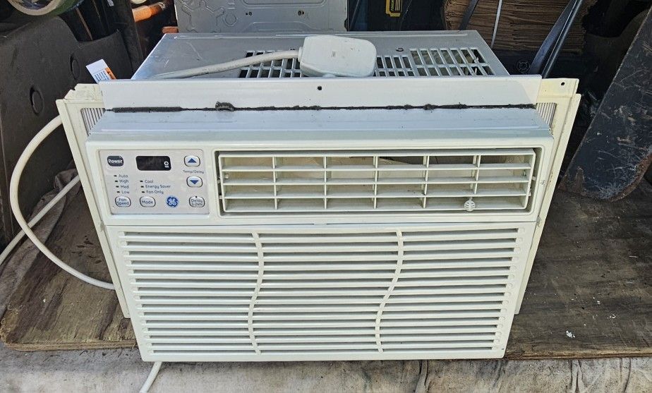 GE window unit AC. 6400 BTU