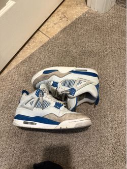 Aj4 with off white laces size 8 men’s