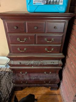 Dresser