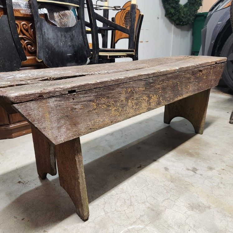 Darling Primative Shabby Chic Bench ... Super Cute!