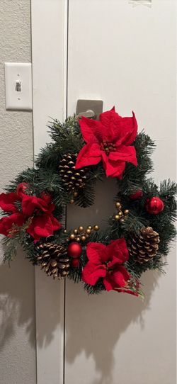 Christmas Wreath – Red Poinsettias, Pinecones & Ornaments