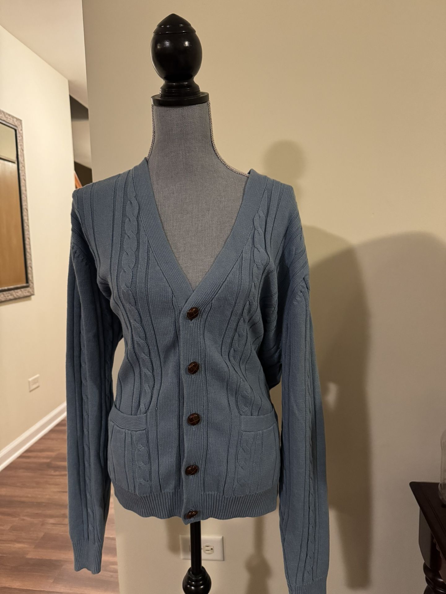 Men’s Cardigan Size Xl