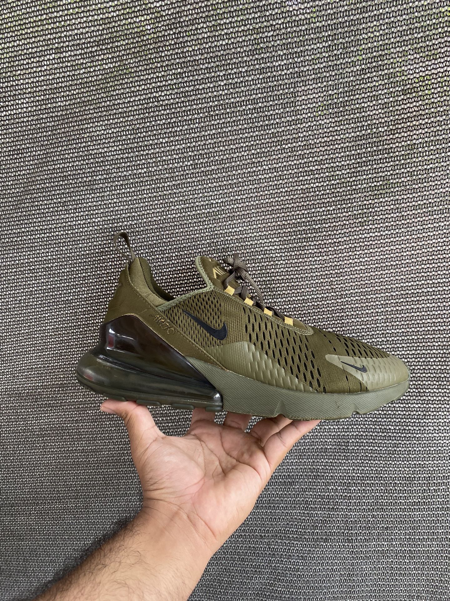 Nike AirMax 270 Triple Olive