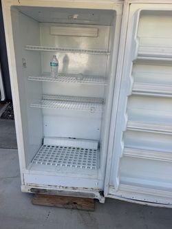 Free upright freezer