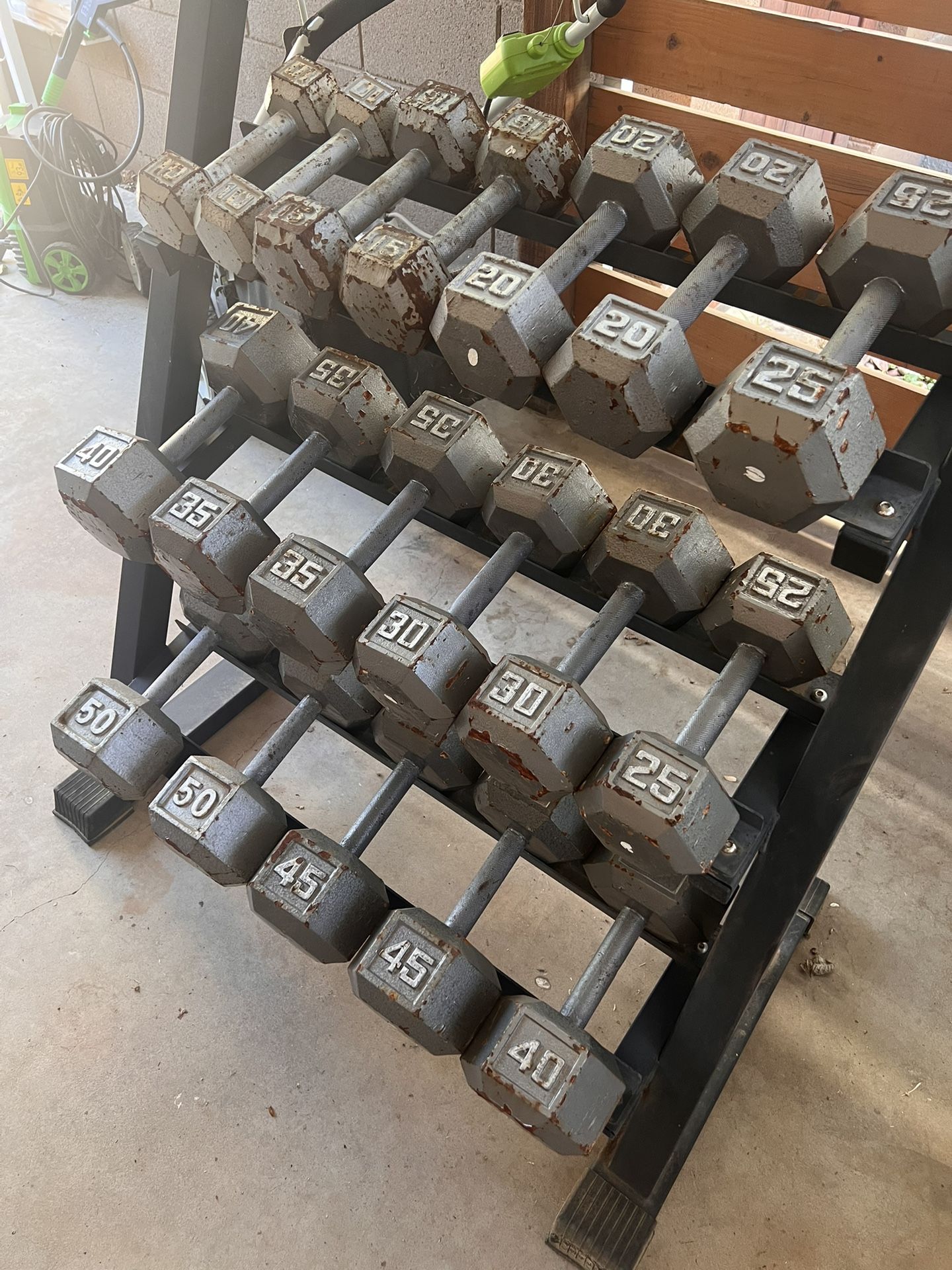 10-50 cast iron dumbbell set With Stand