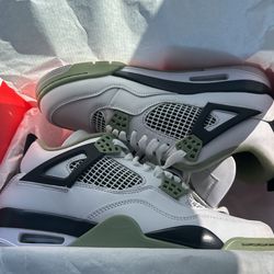Seafoam Jordan 4s