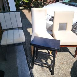 Free Chairs 