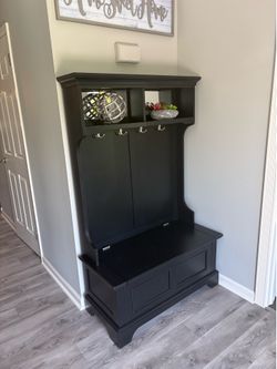 Hallway storage unit