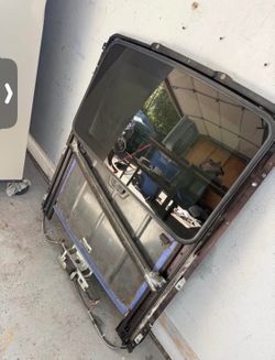 Sunroof Lincoln towncar 99