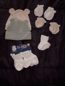 Mittens socks and beanies newborns