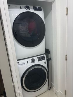 Smart GE washer and dryer set
