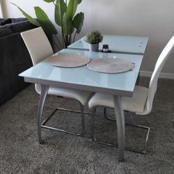 Copehagen Dining Room Table & Dining Room Chairs