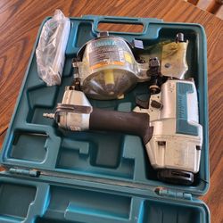 Makita Nail Gun 
