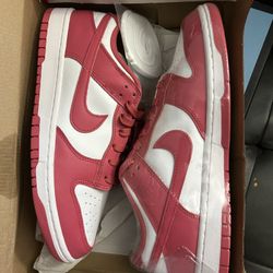 PINK NIKE DUNK SIZE 10.5