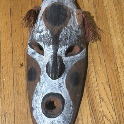Vintage African-Style Hand-Carved Wood Mask – Decorative Wall Art