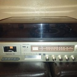 Realistic Clarinette 102 AM/FM Cassete 8Track Turntable 
