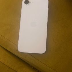 iPhone 16e Almost New (Has Screen Protector)