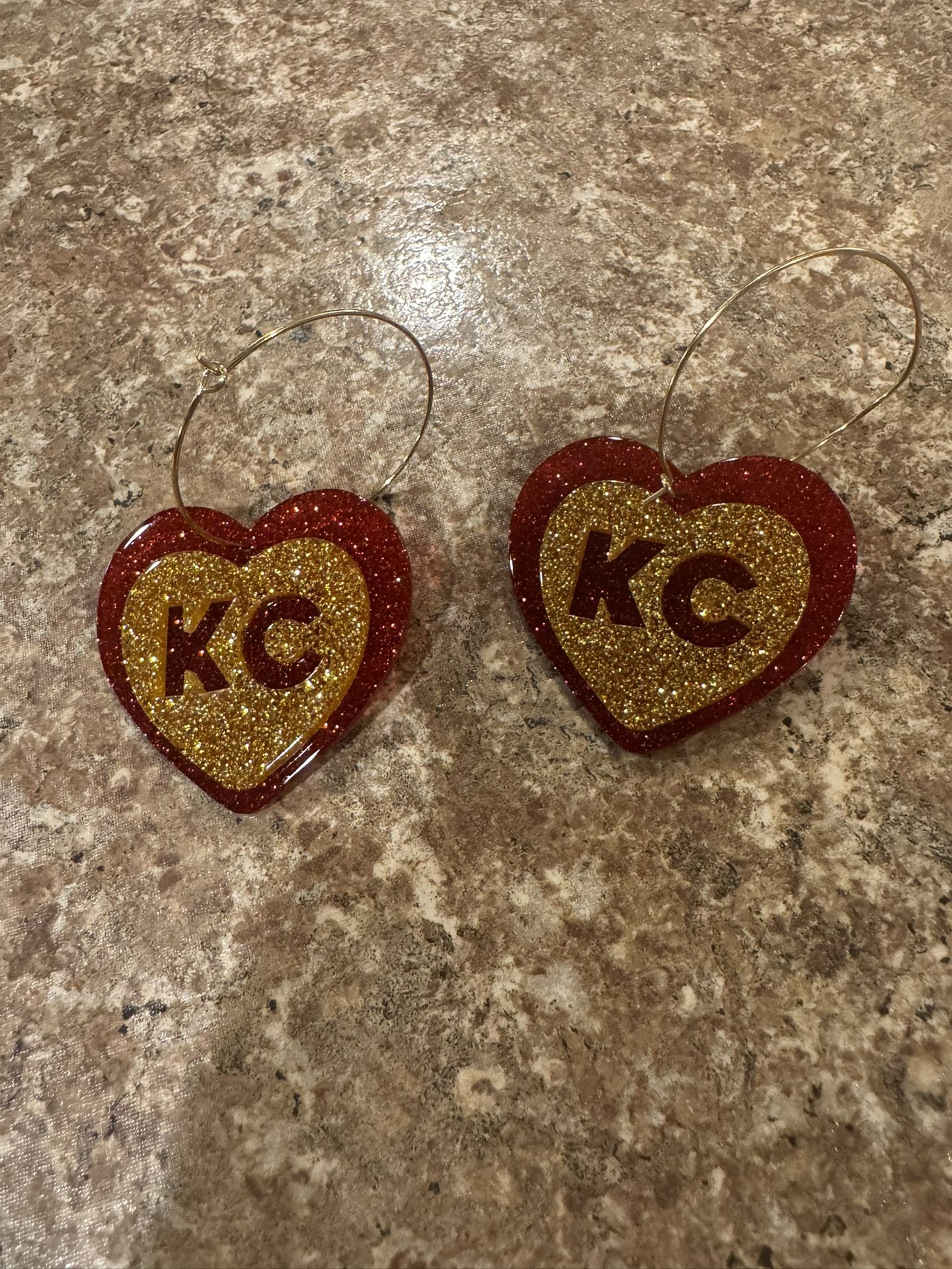 Woman’s brand new Kansas City Chiefs glitter hoop, earrings shipping available