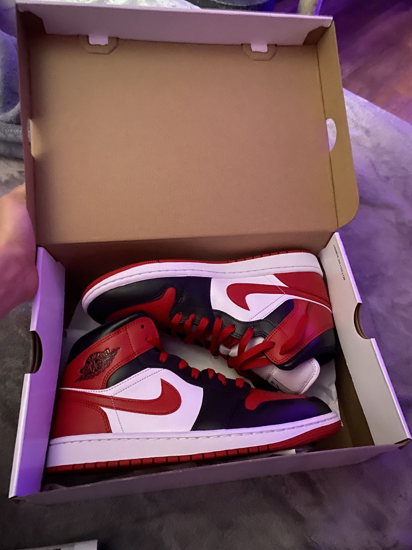 jordan 1 mid