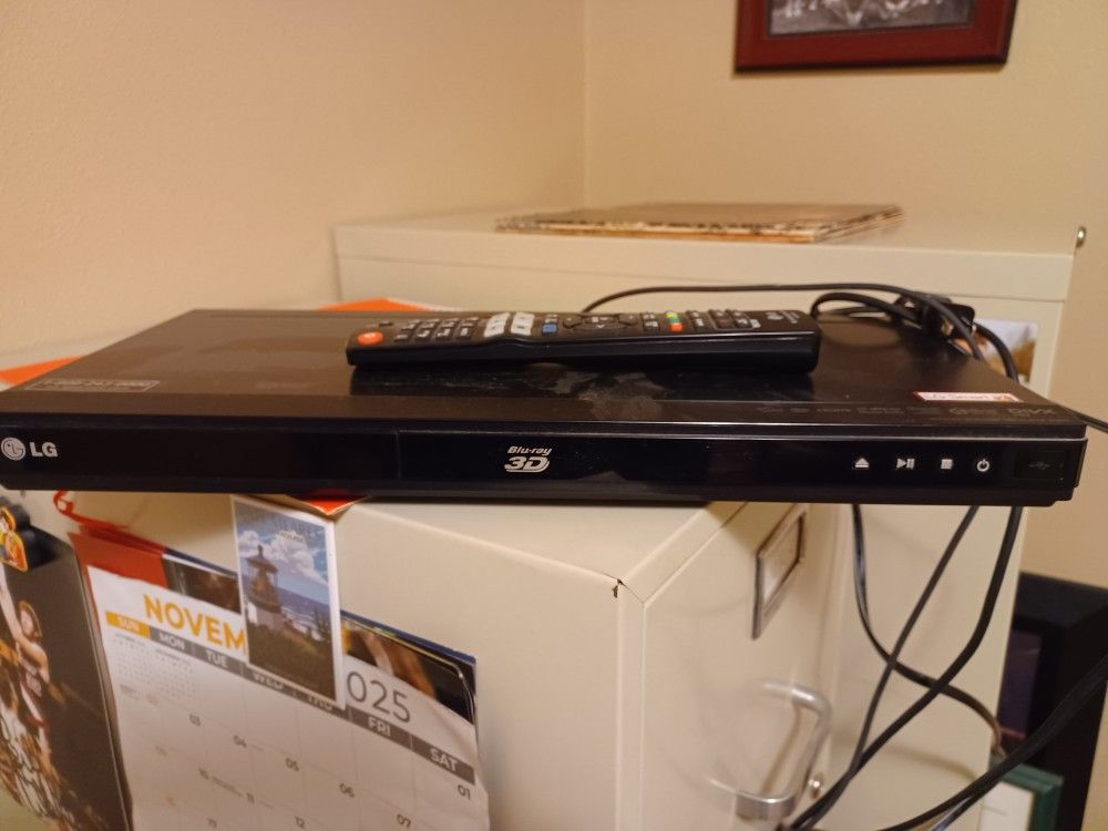 LG BLUE RAY. 3D. DISK PLAYER