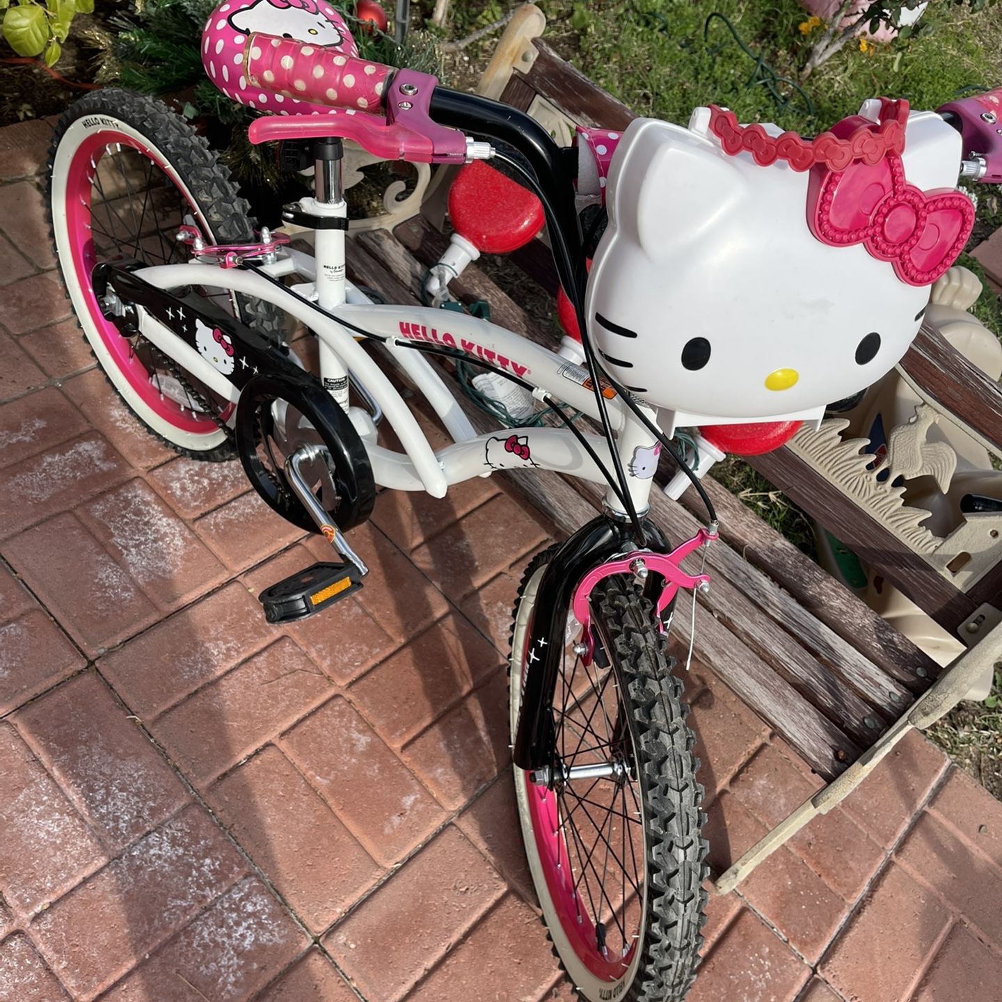 Hello outlet kitty bike