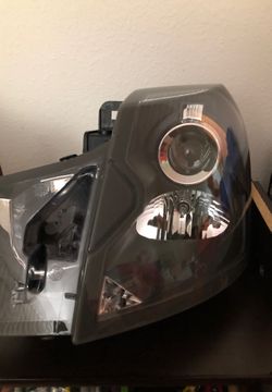 2003-2007 Cadillac CTS headlights