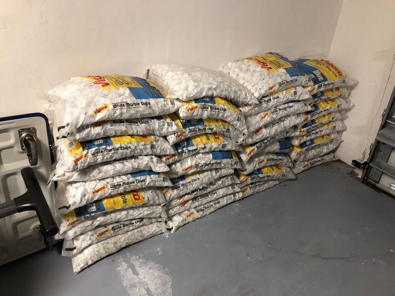 Vigoro White Marble Chips