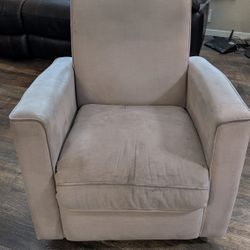 Rocking Chair (Free)