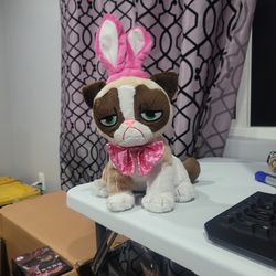 Easter Grumpy Cat