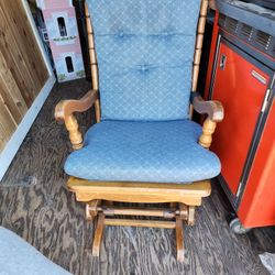 Real Solid Wood Rocking Chair 