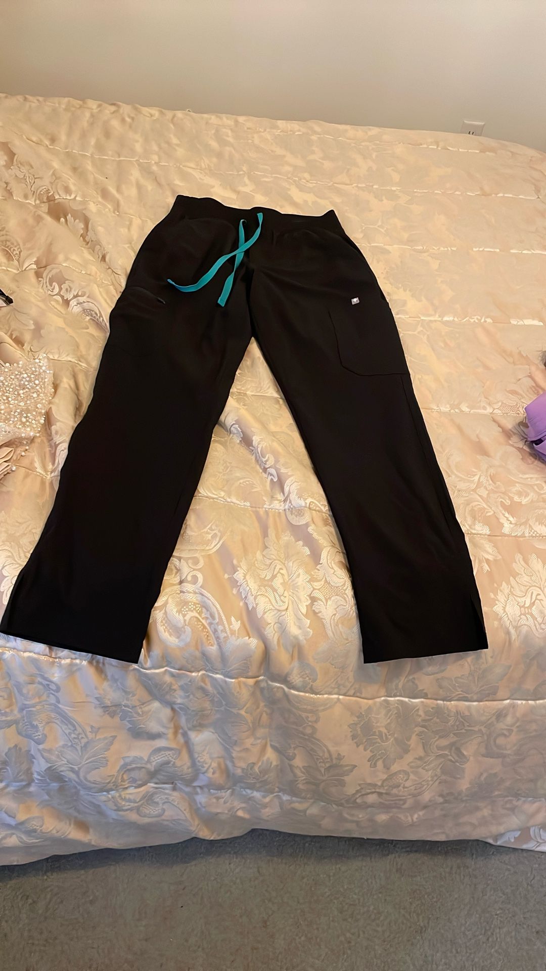 Women’s Figs Scrubs Small Black New 