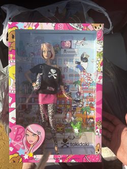 Collectors Barbie Tokidoki 2011 Gold Label