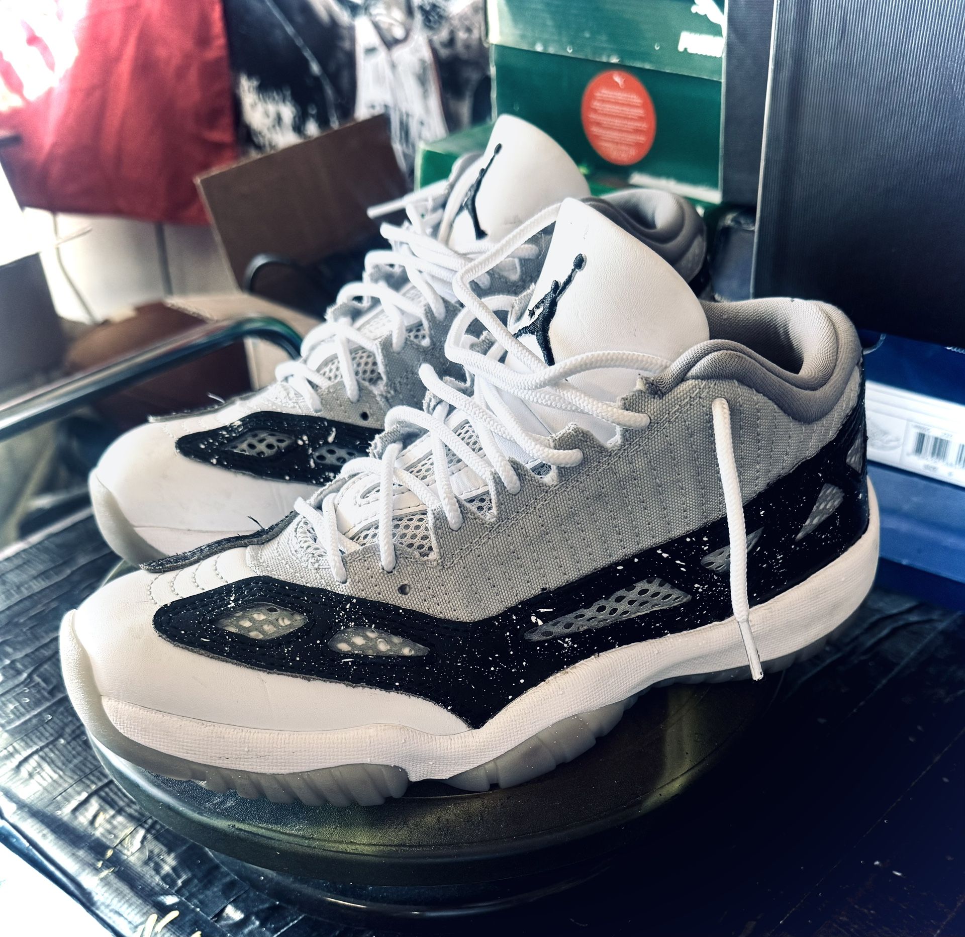 JORDAN CUSTOM RETRO LOWS