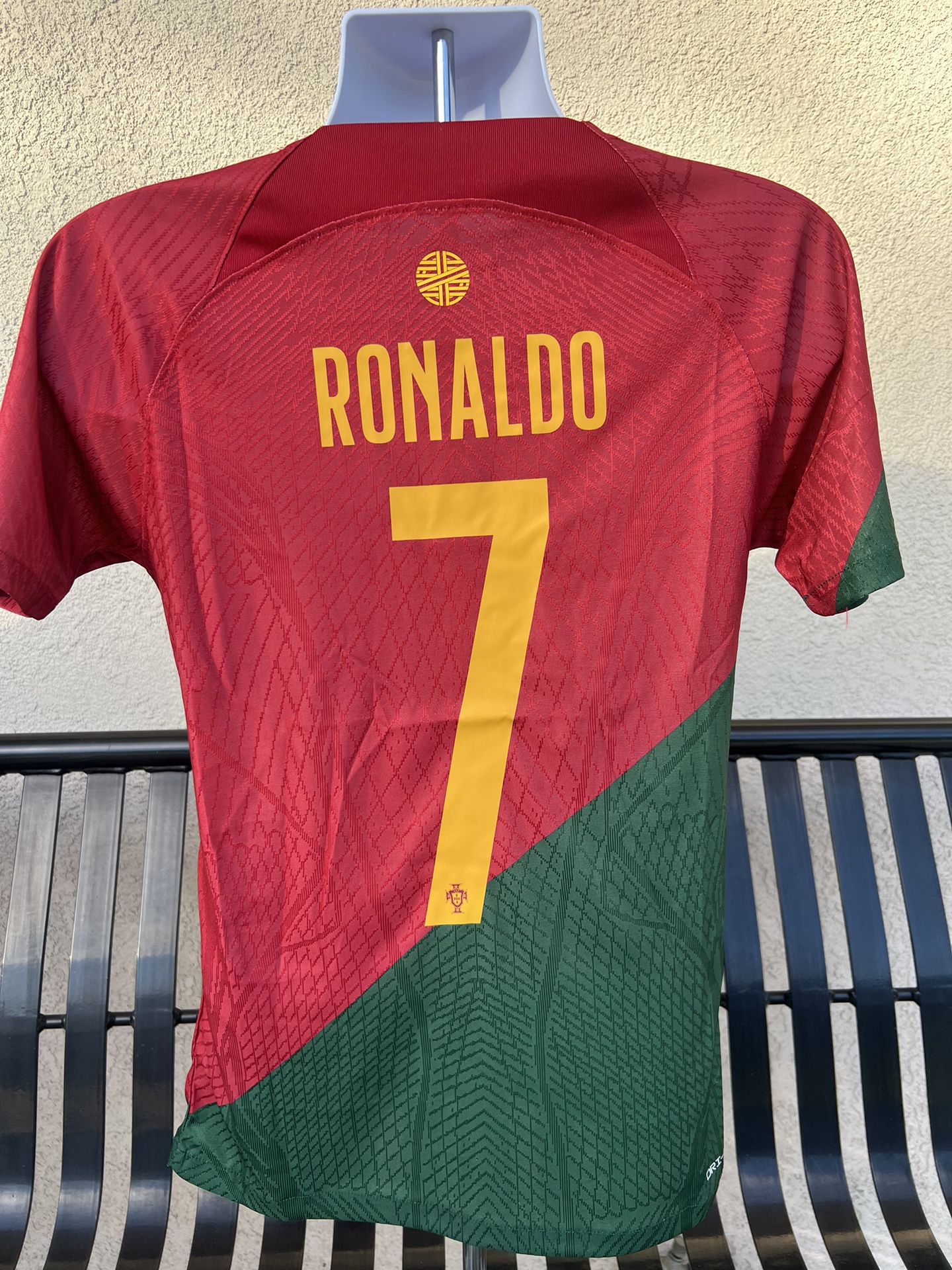 Cristiano Ronaldo playera CR7 Al Nassr home kids sizes 22,24,26,28