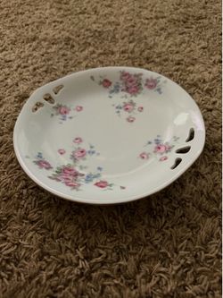 Vintage German Porcelain Dessert Plate – "Roman V" Pink Roses & Forget-Me-Nots, Open Handlesh
