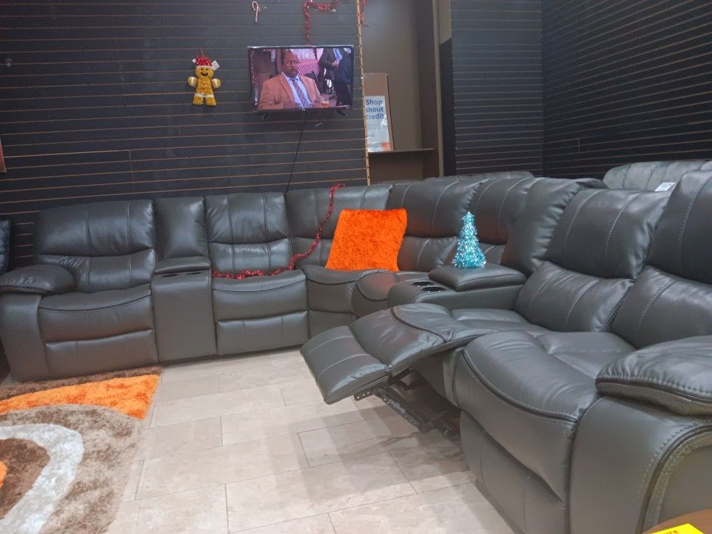 *Black Friday Now!!!*---Stunning Madrid Gray Leather Reclining Sectional Sofa---Now $1799!!!---Delivery/$10 Down Financing🤭