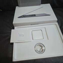 New 2019 Macbook Pro A1989 i7,16Gb,512Gb SsD L,13” LCD, AC Charger, Grade A Brand New,Space Gray Color, Original Box,Office 2022 for Purchase Today 