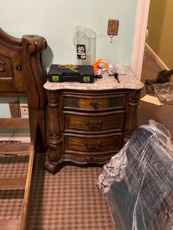 BEDROOM SET QUEEN