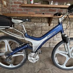 Giant Sport Utility Bike