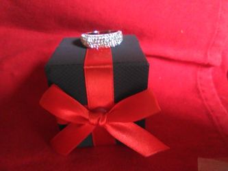 Band Style Women's Ring