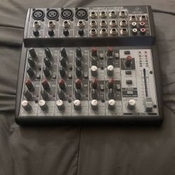 Behringer Xenyx 1202 