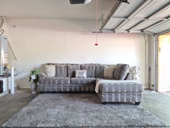 Free Delivery - Gray Fabric Sectional Sofa with Chaise